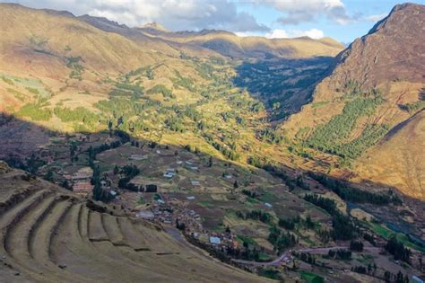 Premium Photo | Pisac archaeological park, peru. inca ruins and agriculture terraces