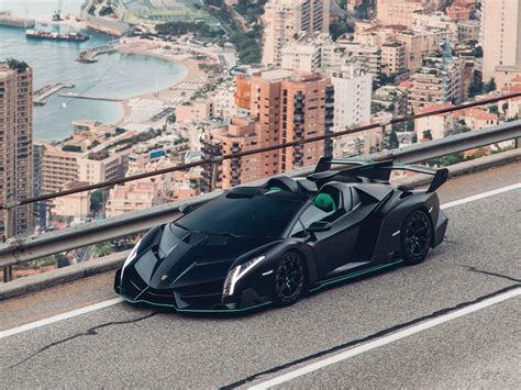 Stunning 2015 Lamborghini Veneno Roadster Heads to Auction - autoevolution