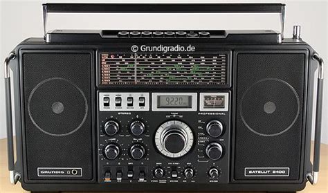 Grundig Satellit World Receiver Radio | Radio, Emergency radio, Transistor radio