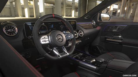 2021 Mercedes-AMG GLA 45 - Interior | Caricos