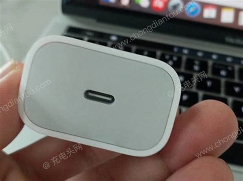 This could be our first look at Apple’s 18W USB-C power adapter for the iPhone – BGR