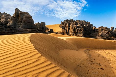 Beautiful Geological Formation in Sahara Desert · Free Stock Photo