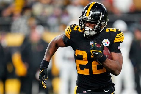 Pittsburgh Steelers' Najee Harris Part of RB Group Looking to Change NFL - Sports Illustrated ...