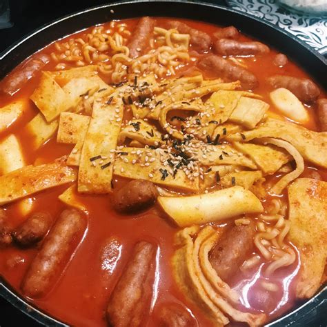 Homemade Ramen Tteokbokki 🥰 : r/KoreanFood