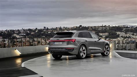 Audi Q8 e-tron | 2024MY quattro (Color: Chronos Gray metallic) | Rear Three-Quarter