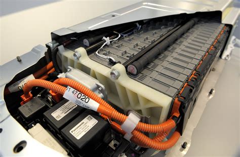 Report: Toyota and Panasonic to create an electric car-battery spinoff ...