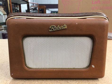 Lot 358 - Vintage Roberts radio