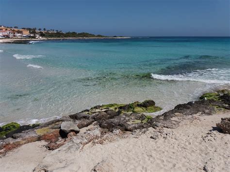 Punta Prima Beach 🏖️ Menorca, Spain - detailed features, map, photos