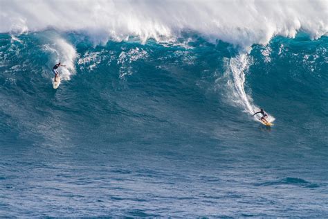 Jaws: The Ultimate Challenge for Big Wave Surfers - Yeeew! Mag