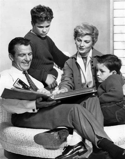 File:Cleaver family Leave it to Beaver 1960.JPG - Wikimedia Commons