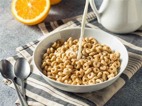 1 Cup Cheerios Calories | Nutrition Facts, Types, and Downsides - Health Lope