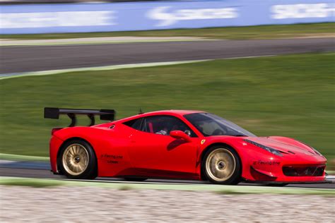 LOMA Ferrari 458 Italia GT COMPETITION (2016) - picture 4 of 9