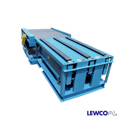 Attachment Chain Conveyor with Chain Slats – Lewco Conveyors