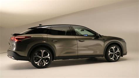 New Citroen C5 X Revealed As Part Sedan, Part Wagon, Part SUV