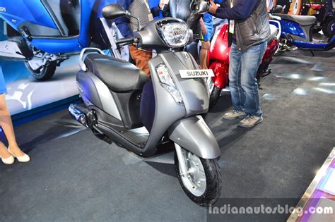 New Suzuki Access 125 front three quarters at Auto Expo 2016