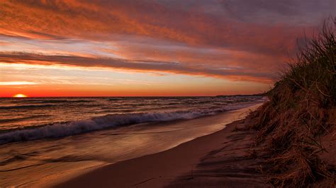 Lake Michigan Sunset in Arcadia - Michigan.Photography