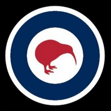 The New Zealand Air Force logo has a flightless bird on it : r/CrappyDesign