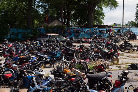 Homebrew's Garage: Motorcycle Junkyard