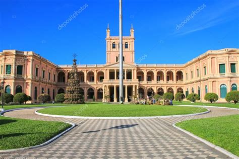 Presidential Palace in Asuncion, Paraguay — Stock Photo © DonyaNedomam #115335450