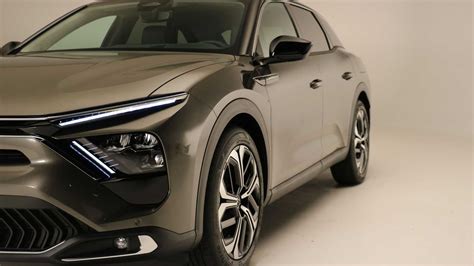 New Citroen C5 X Revealed As Part Sedan, Part Wagon, Part SUV