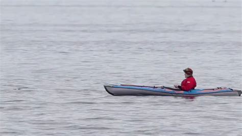 Huge Orca whale gets a bit too close to kayak in Norway. : r/thalassophobia