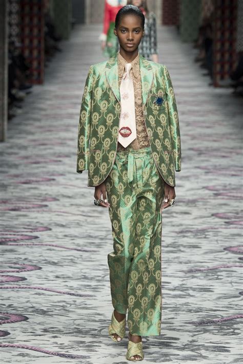 Gucci Is Taking Fashion Show to London