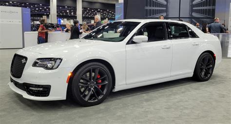 2023 Chrysler 300C Eschewed Hellcat Power Because There Aren’t Enough Engines To Go Around ...