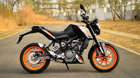 KTM 125 Duke 2019 ABS Bike Photos - Overdrive