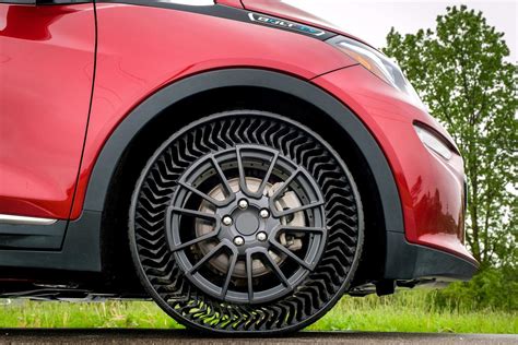 Tweel Tires - The Airless Tires With Incredible Design | CAR FROM JAPAN