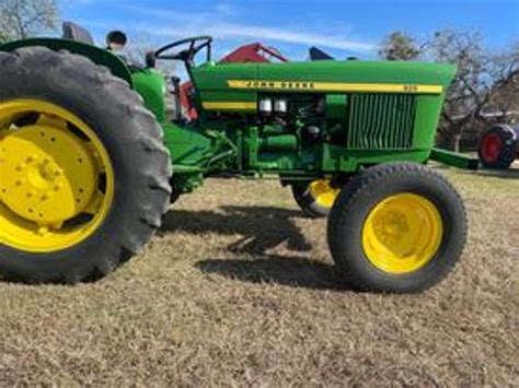 John Deere 820 Tractor John Deere 820 Tractor - Leap Auctions, LLC