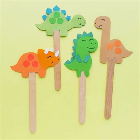 Dinosaur Puppets | Fun Family Crafts