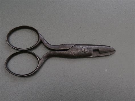 Granny's Button Box: Vintage Buttonhole Scissors