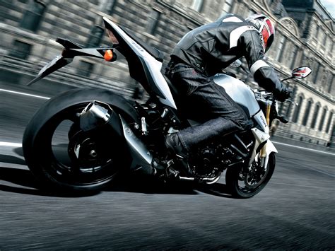 2011 SUZUKI GSR 750 wallpapers, specs, accident lawyers info