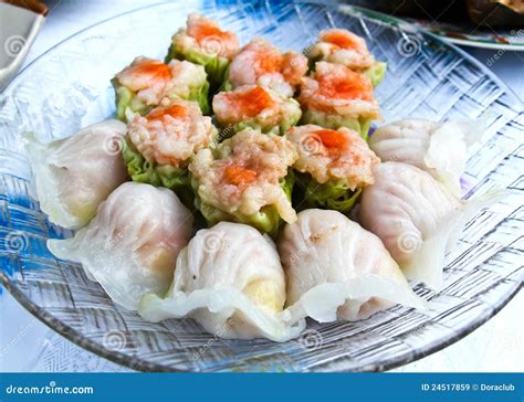 Steamed Shrimp Dumplings Dim Sum Stock Image - Image of translucent ...