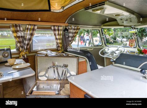 Vw t1 interior hi-res stock photography and images - Alamy