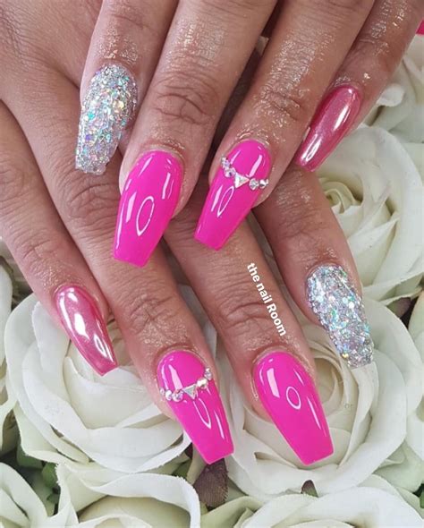 UPDATED: 40 Fantastic Pink Chrome Nails (August 2020)