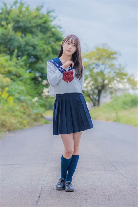 Perfect Bangs, Japanese School, School Girl, Skater Skirt, Poses, Cute ...