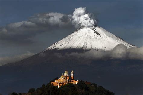 Snowcapped Popocatépetl Volcano, Puebla, Mexico | Insight Guides Blog