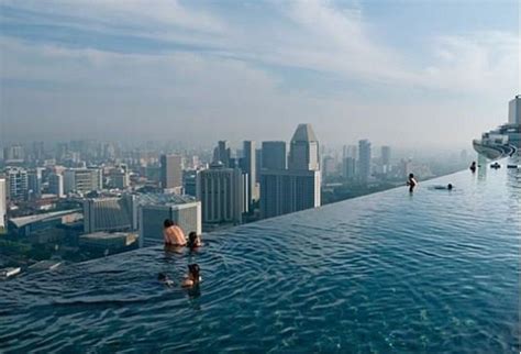 worldzone7: Singapores Skyscraper Infinity Pool