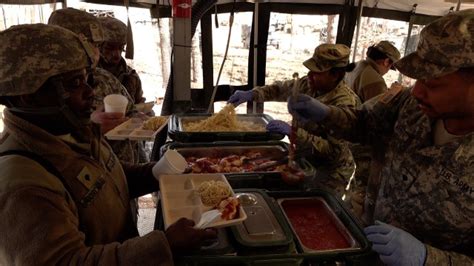 Food Service Specialists are serving in the field | Article | The United States Army