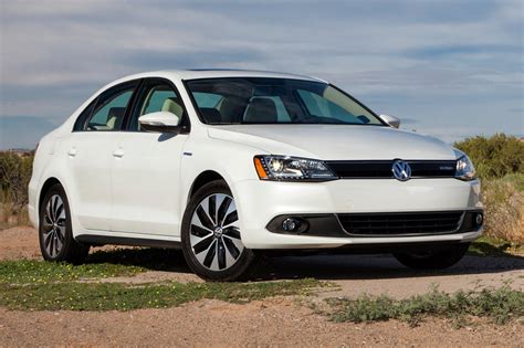 First Drive: 2013 Volkswagen Jetta Hybrid - Automobile Magazine