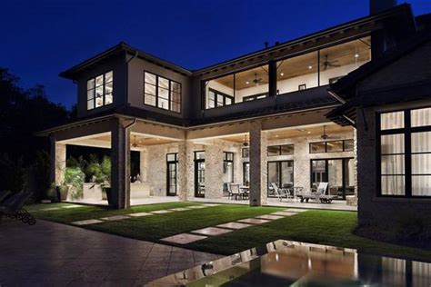 15 Modern House Design Trends Creating Luxury, Comfortable Lifestyle, Increasing Home Values