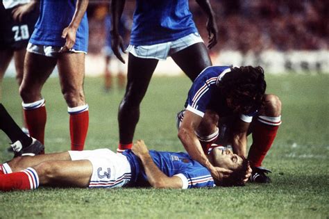 Top 12 Worst Football Injuries of all Time | Sportz Craazy