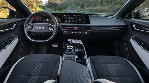 Motor Trend Interior Review - Is the 2022 Kia EV6’s Interior Designed for Humans? | Kia EV Forum