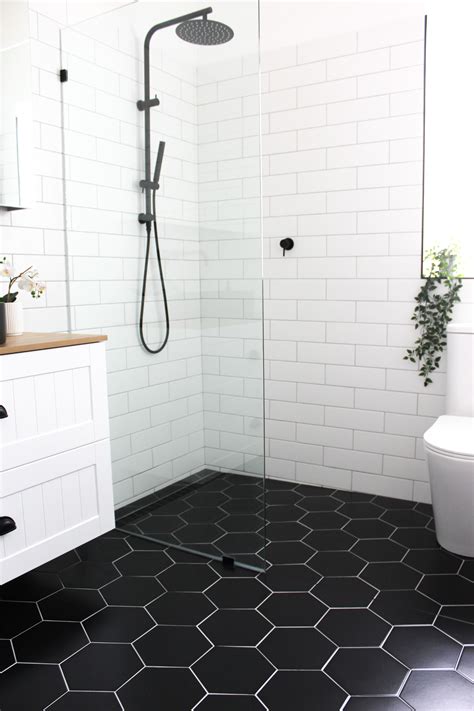 20+ Black Hex Tile Bathroom – DECOOMO