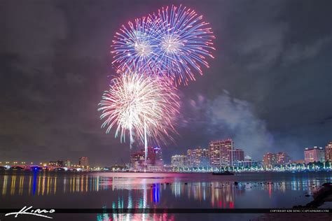 West Palm Beach Fireworks New Years from Waterway | Fireworks, Palm beach island, Florida ...