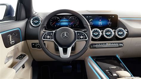 2021 Mercedes-Benz GLA Edition1 Progressive Line - Interior | Caricos