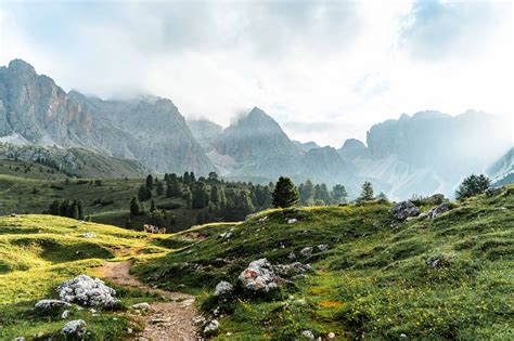 A Guide to Hiking Seceda, Dolomites | taverna travels