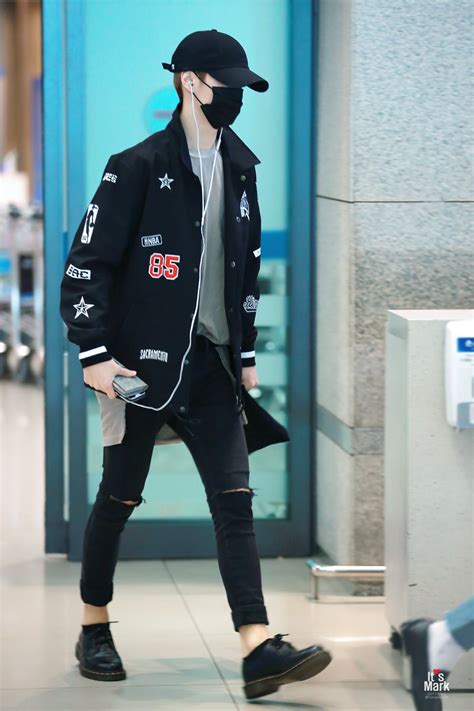 korea korean kpop idol boy band group got7 GOT7 Mark's airport fashion layered look outfits for ...