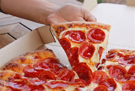 Pizza Hut Cheesy Bites Pizza Deal 2019: Get Large Pizzas for $5.99 - Thrillist